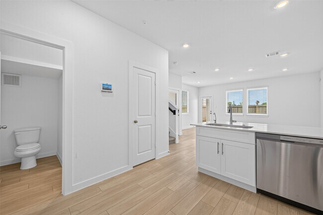 Foto del edificio - 1738 Revolution Way