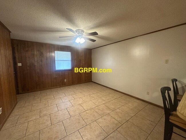 Foto del edificio - 1515 Pine Dr