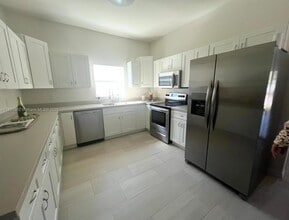 Building Photo - 1435 Las Villas Blvd