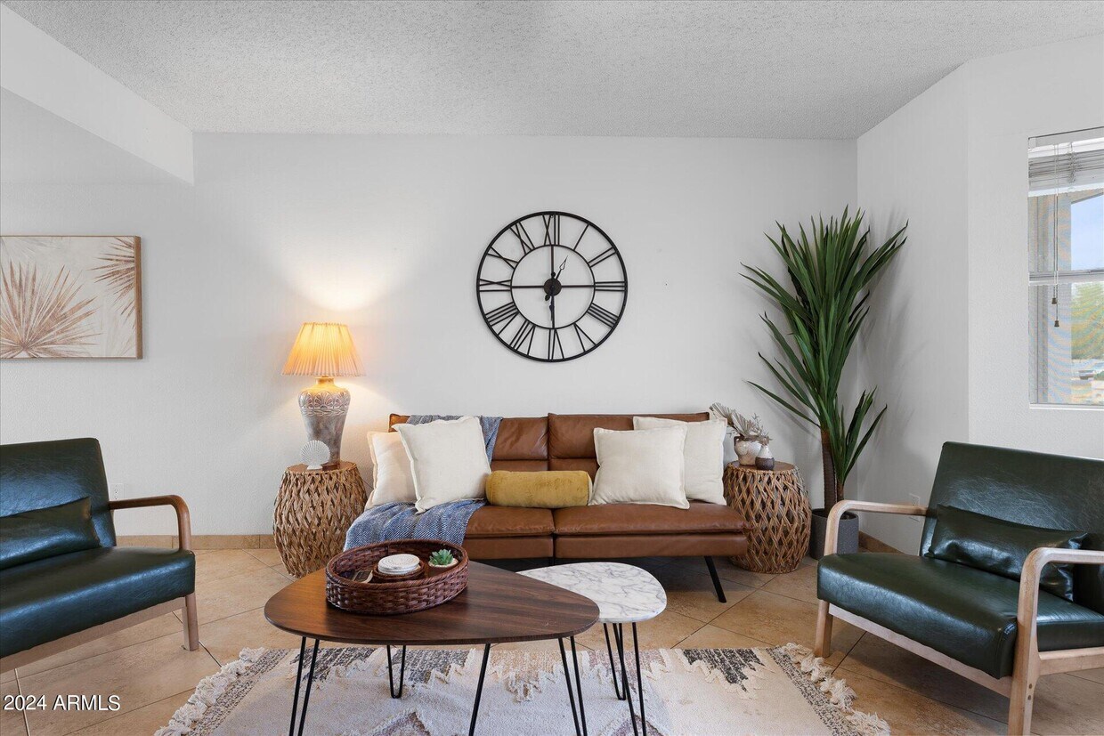 Foto principal - 6109 W Marconi Ave