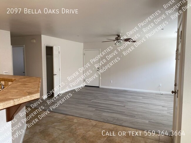 Foto del edificio - Three Bedroom Condo in Tulare