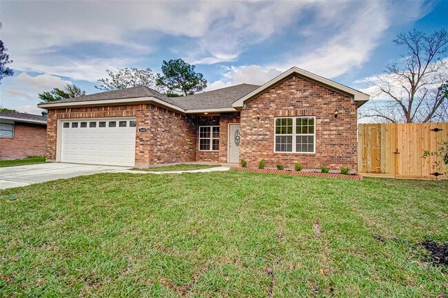 Building Photo - 7609 Albacore Dr