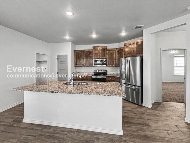 Foto del edificio - Limited Time Special Offer / 3 Bed/2 Bath Home with Attached Garage / Pet-Friendly / Vouchers Acc...