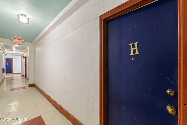 Foto del edificio - 400 Deal Lake Dr