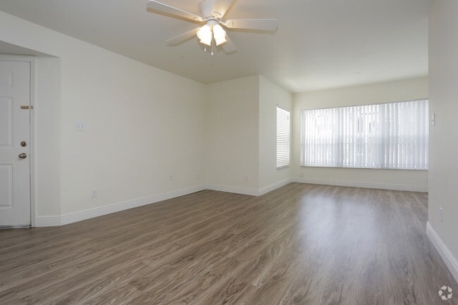 Interior Photo - Innovo Living In Sunrise