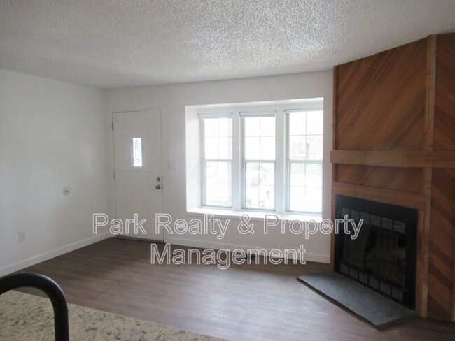 Building Photo - 9617 W Chatfield Ave
