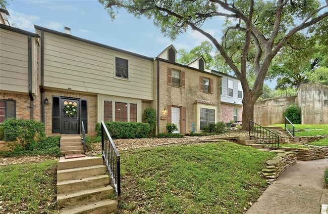 Building Photo - 6637 Valleyside Rd