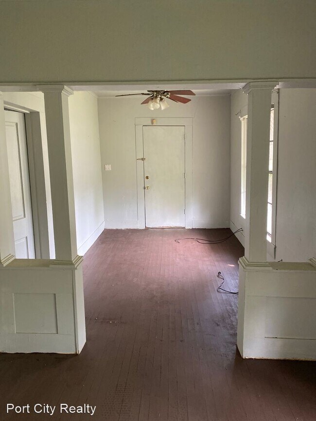 Building Photo - 3 br, 1 bath House - 1823 Milam St