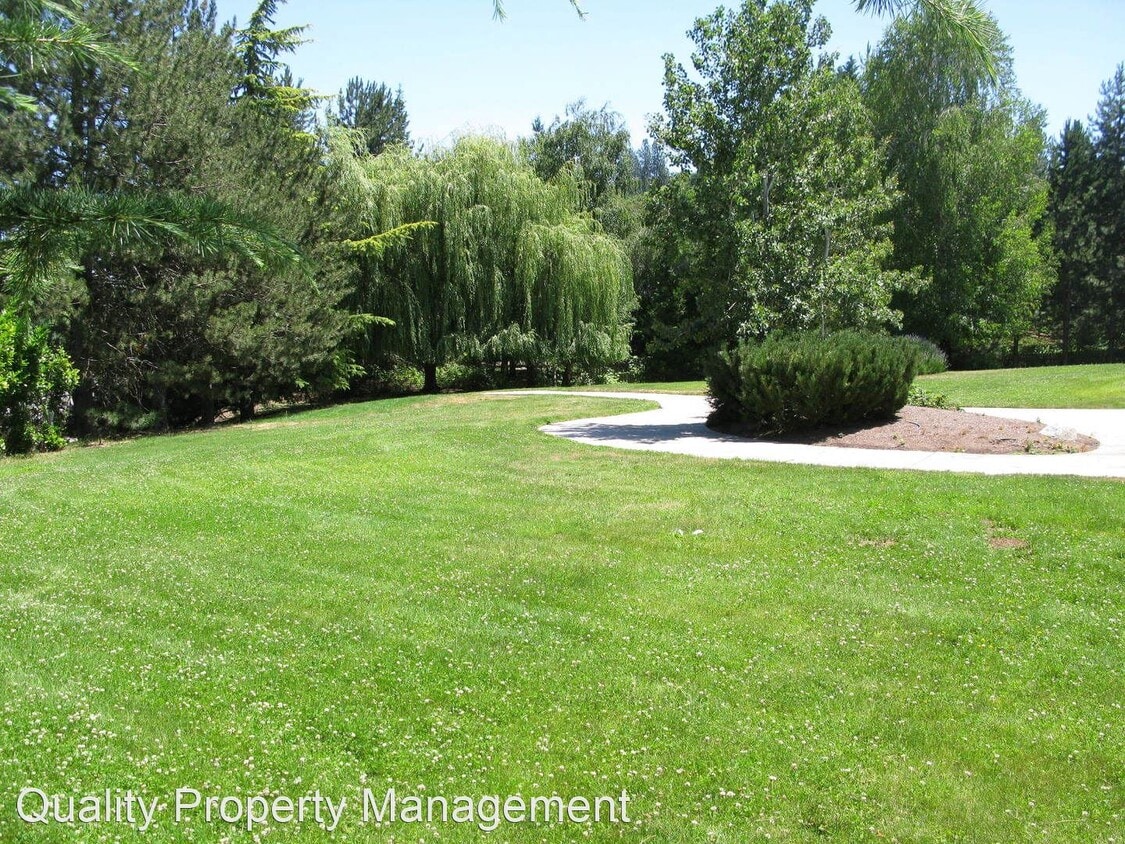 4 br, 5 bath House 820 E. California St. House Rental in