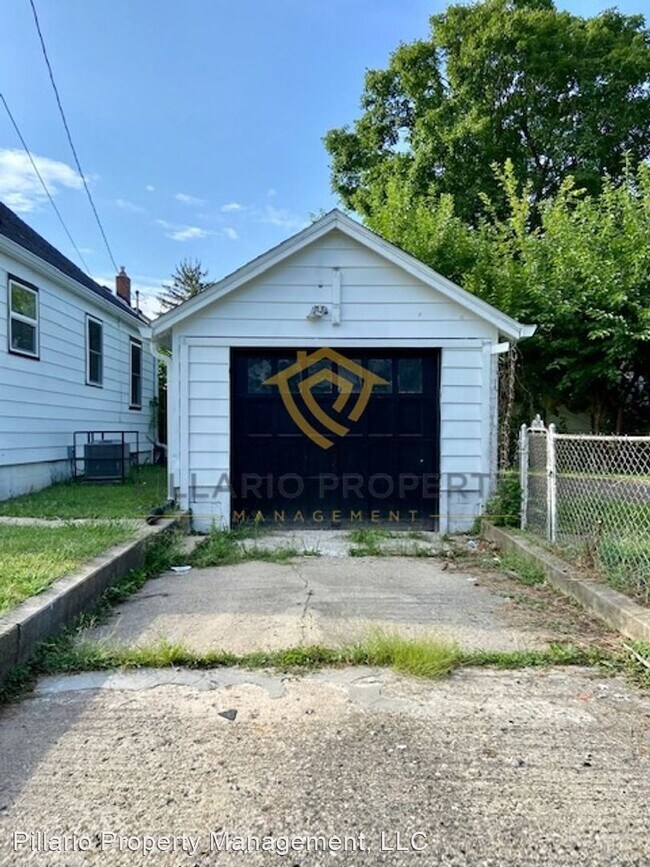 Foto del edificio - 3 br, 1 bath House - 2701 Morton St.