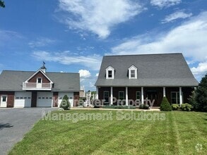 Building Photo - 33 Hodge Farm Ln