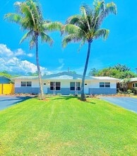 Building Photo - 817 NW 30th Ct