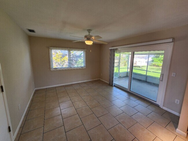 Foto del edificio - Beachside Getaway 2 Bedroom 1 Bath Home