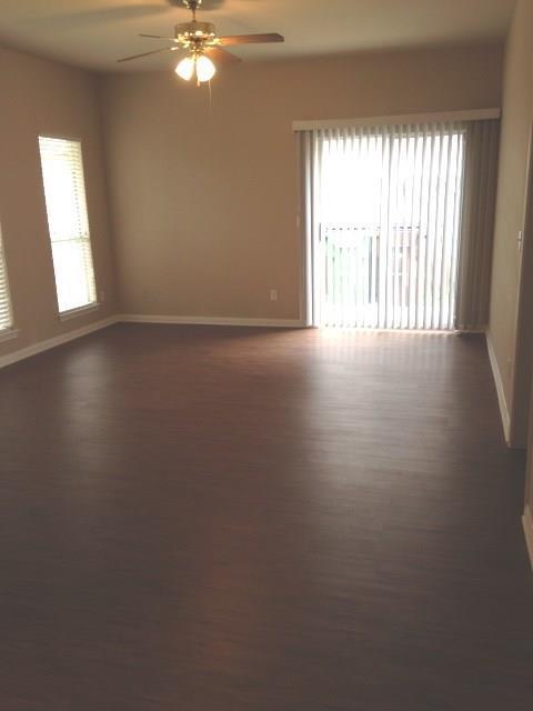 Foto del edificio - 503 Gregory Ct