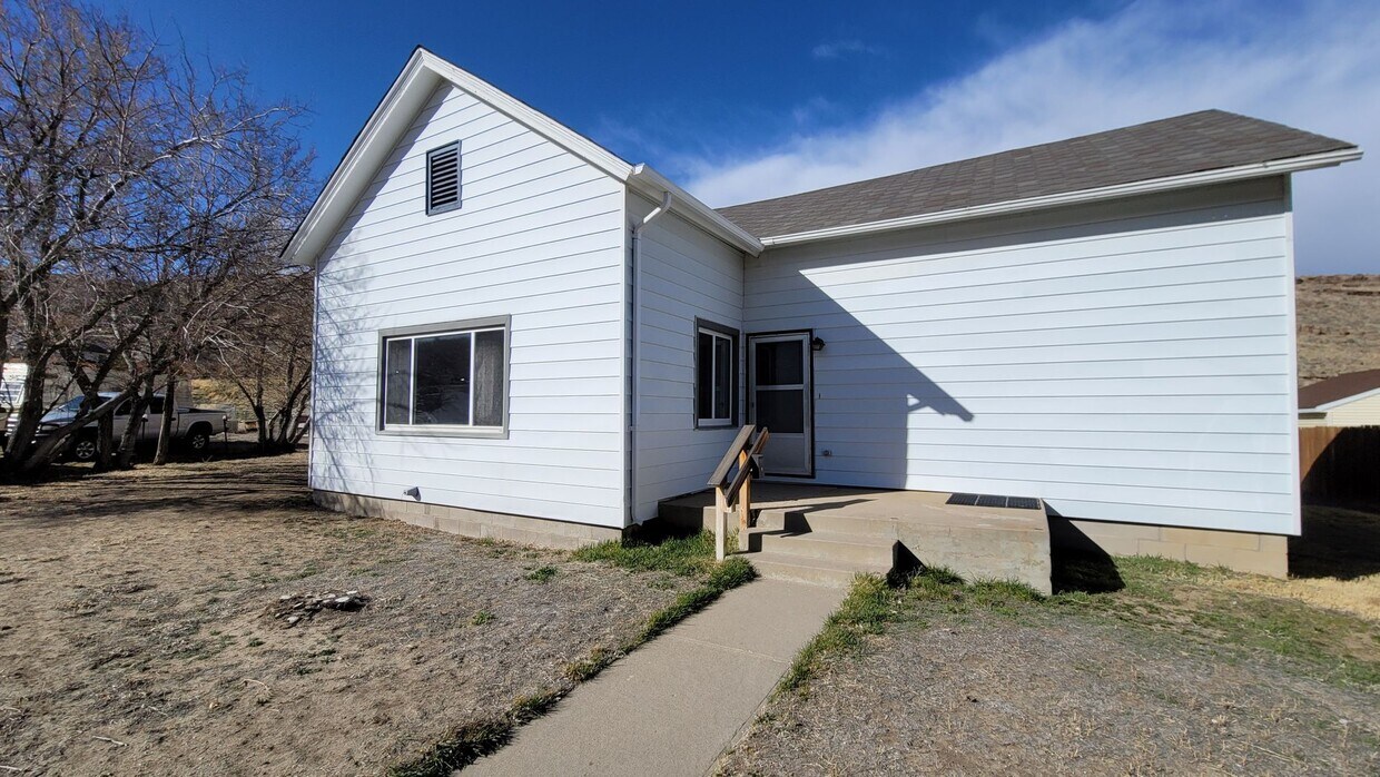 Primary Photo - 1115 Nieman St