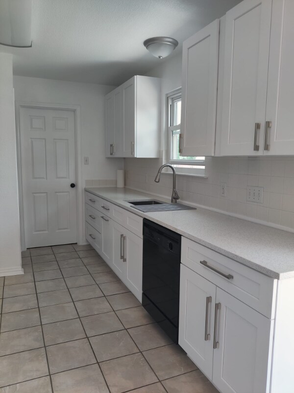 Building Photo - 1041 Stacia's Way