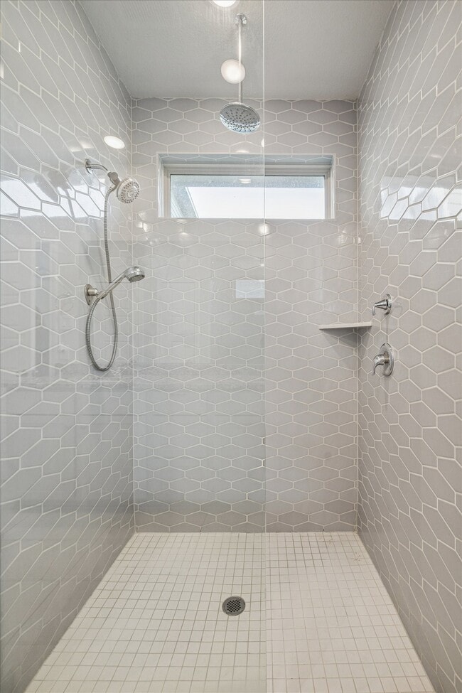 Building Photo - 15359 Caravel Bay Ct