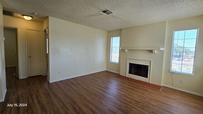 Foto del edificio - 4220 Middlesex Ave