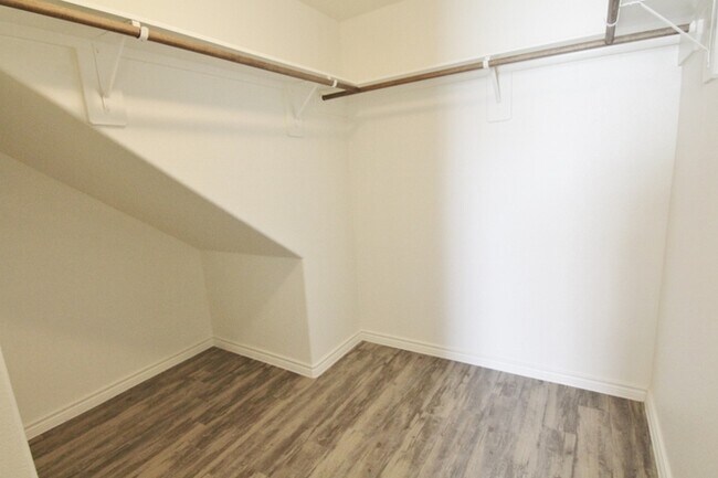 Building Photo - 9947 Crystal Valley Way