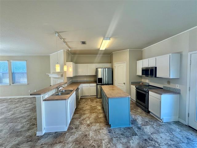 Building Photo - 8609 Rainy Lake Dr