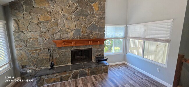 Foto del edificio - FLETCHER HILLS / EL CAJON - Nice 4 Bedroom / 3 Bath House.  AVAILABLE 07/24/2026.