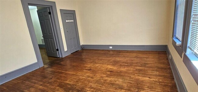 Foto del edificio - 800 Verner St NW