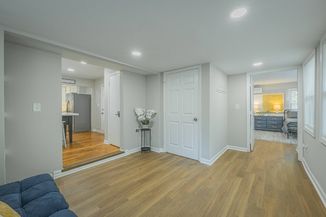 Photo - 230 Habersham Dr House