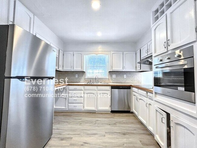 Foto del edificio - 4360 Marsh Rd