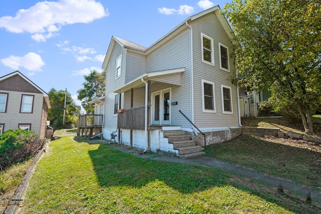 Foto principal - Quality 2 Bed 1.5 Bathrooms Home - Availab...