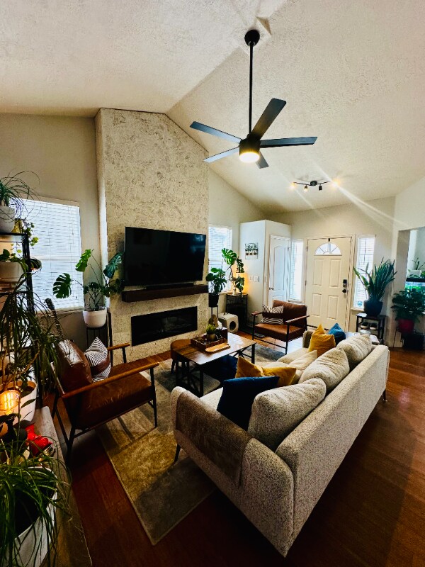 Building Photo - 6659 Interlochen Ln