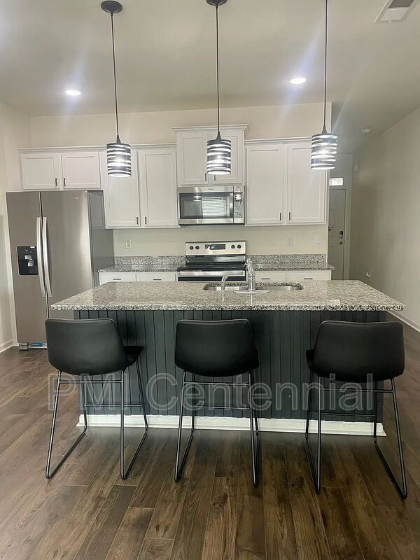 Foto del edificio - 192 Hampton Cir