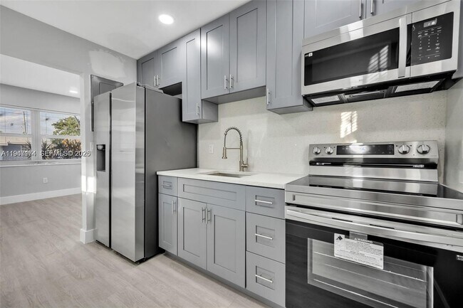 Building Photo - 6326 SW 24th St