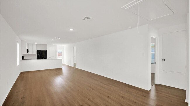 Foto del edificio - 136 Jack Browning Dr