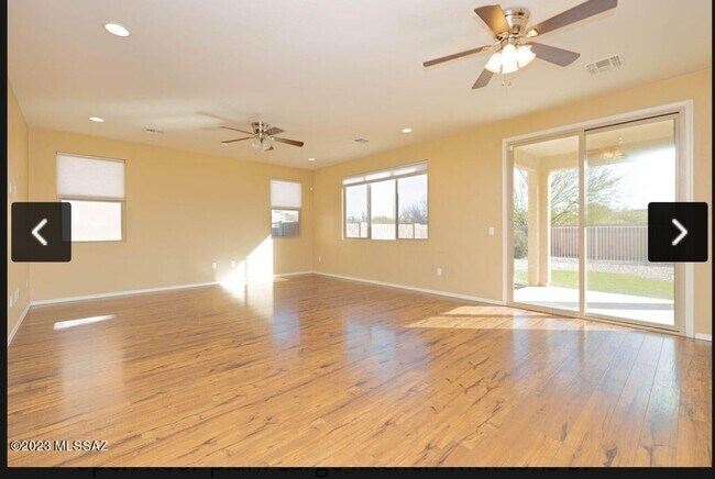 Living Room/ Dinning Room - 3995 S Corte Rana Rica