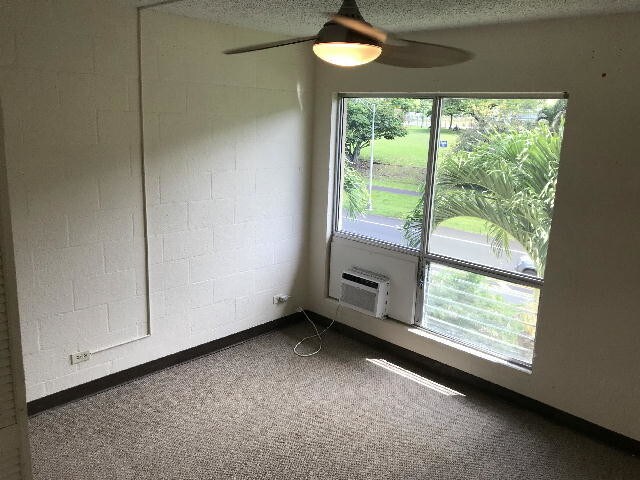 Building Photo - KAHALUU GARDENS 2/1/2, w/d, ac, cfan