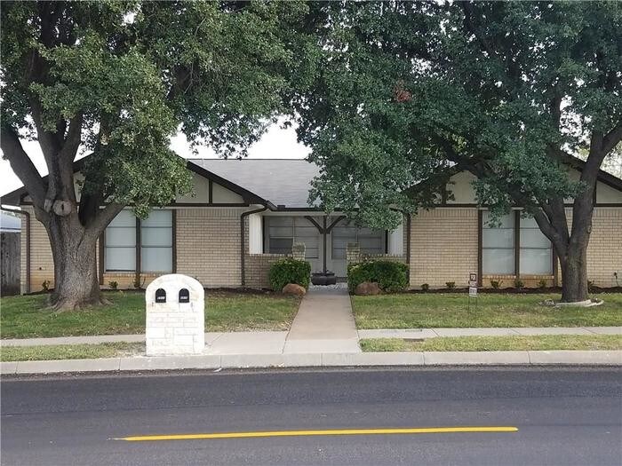 Nice Duplex House for Rent in Fort Worth, TX