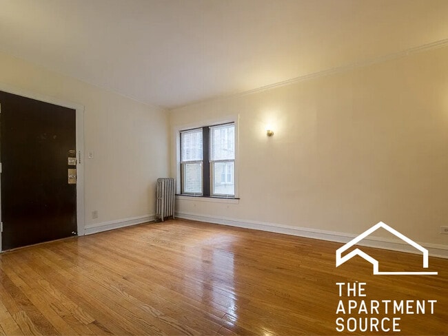 Photo - 2106 W Ainslie St Apartment