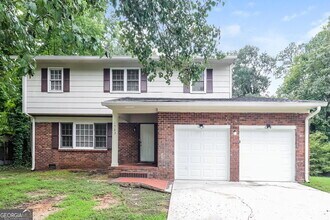 Building Photo - 1563 Cardinal Rd