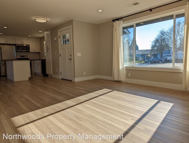 Building Photo - 3 br, 1 bath House - 5315 Cody Avenue