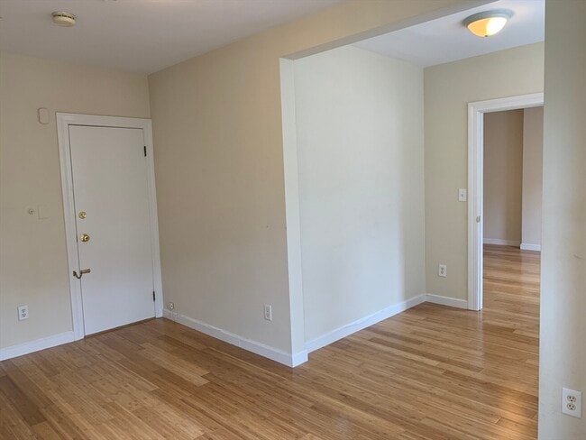 Foto del edificio - 341 Cambridge St