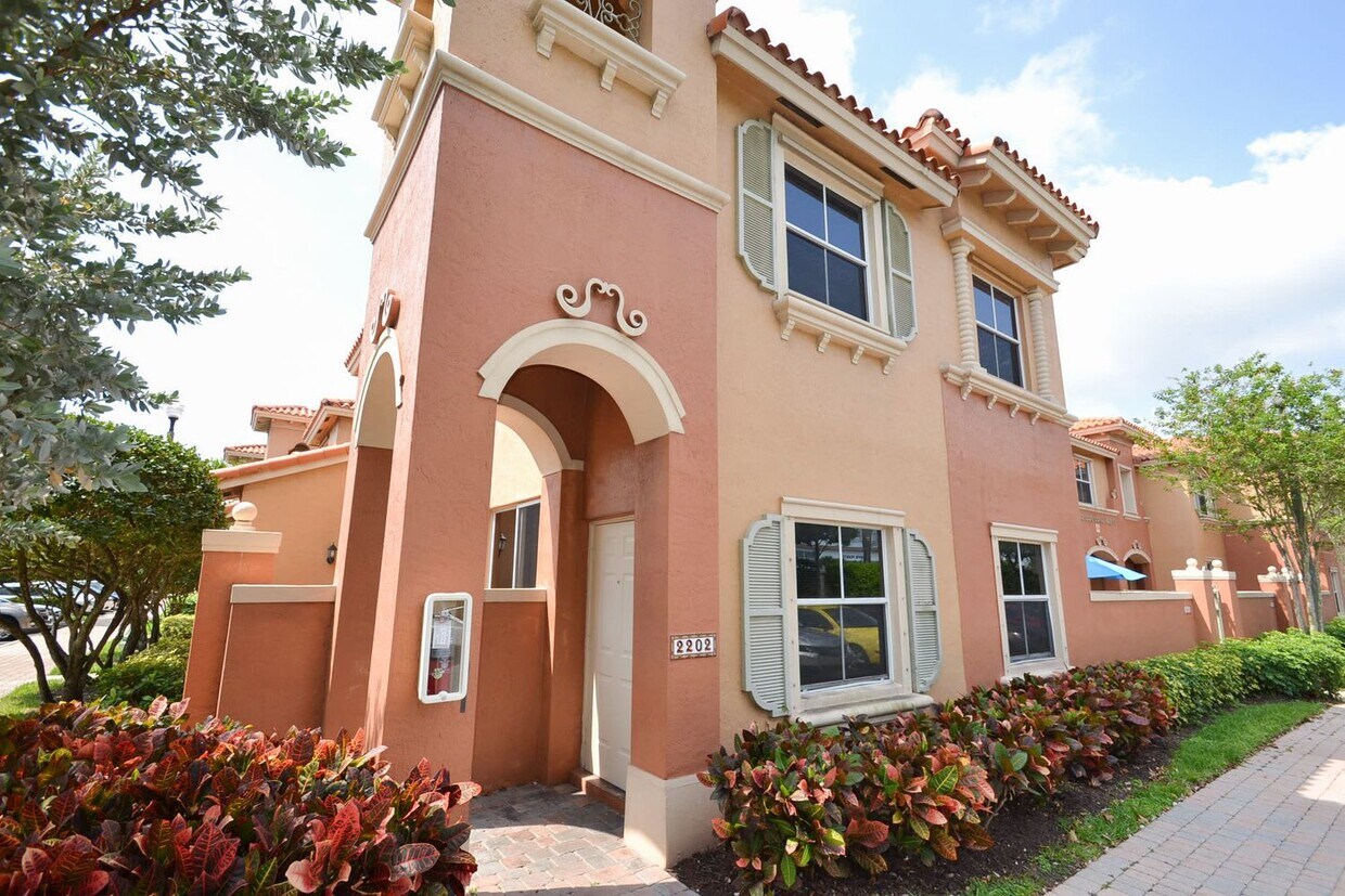 Primary Photo - 2202 Coral Reef Ct Unit 5601