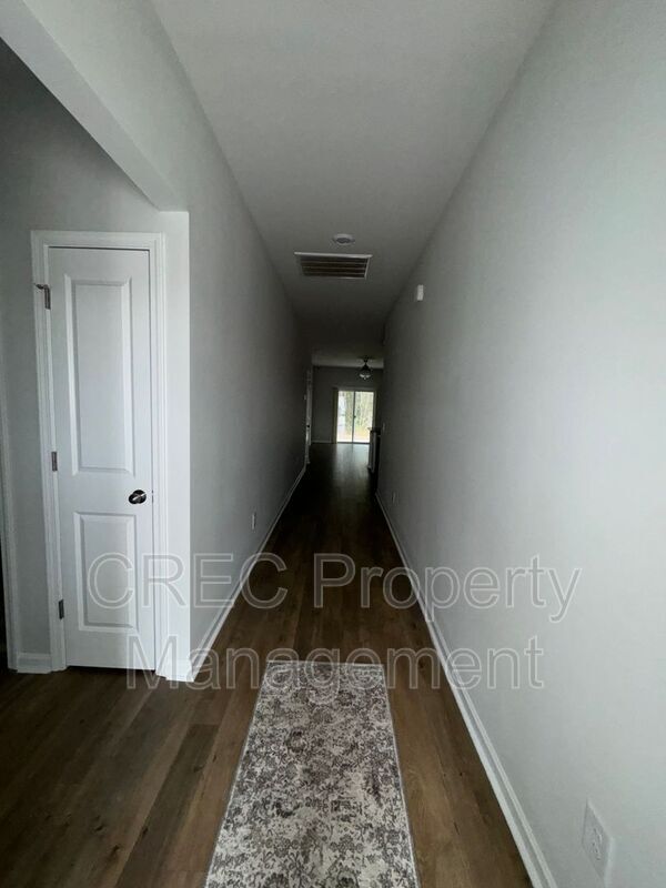 Building Photo - 130 Lucky Day Dr