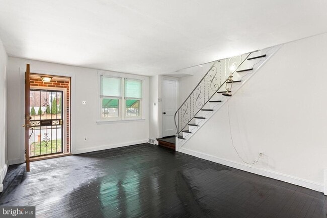 Building Photo - 7675 Overbrook Ave