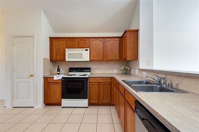 Building Photo - 1544 Charleston Dr