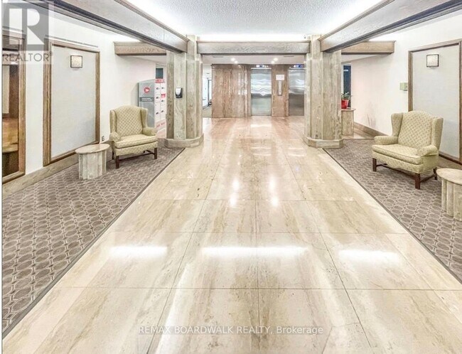 Photo du bâtiment - 2019 Carling Ave