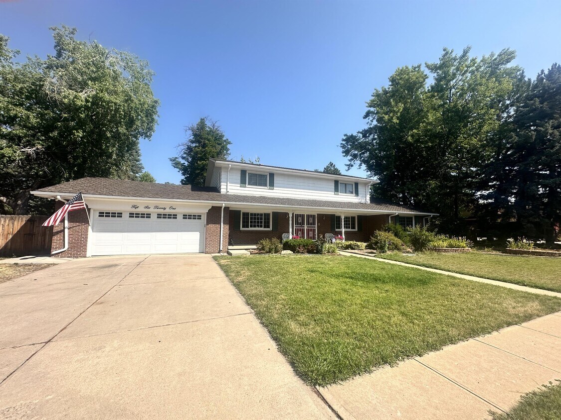 Primary Photo - 5621 W Lakeridge Rd