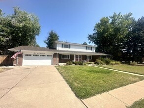 Building Photo - 5621 W Lakeridge Rd