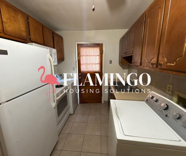 Foto del edificio - 4315 Sheller Ave