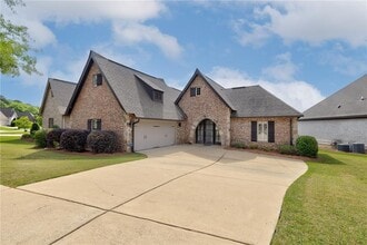 Building Photo - 2583 Mimms Ln