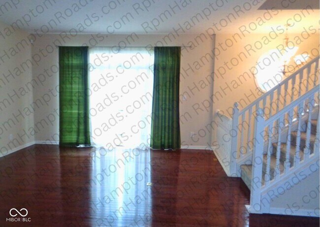 Foto del edificio - 11461 Reagan Dr